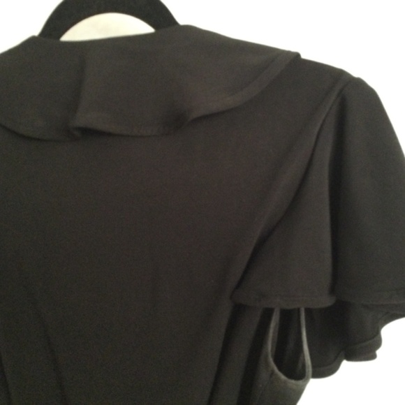 Feminine Ruffled Soft Wrap  Dress Medium - Picture 4 of 5